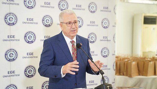 Rektör Budak, Ege Üniversitesi ailesinin Ramazan Bayramını kutladı