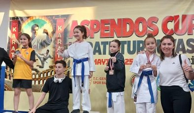 Aliağalı Karateciler Aspendos Cup Karate Turnavası’nda
