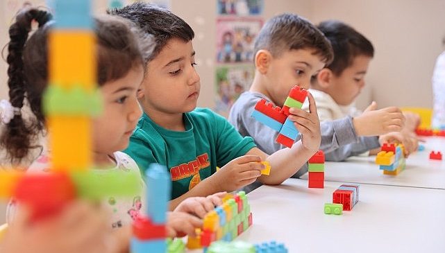 Buca’da sevgi dolu eğitimin adı: Çınar Anaokulları