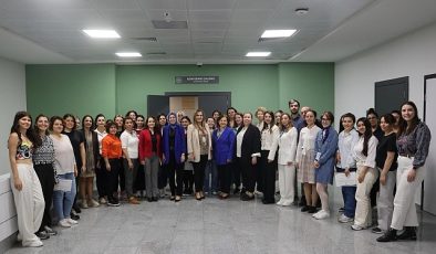 Ebelik Eğitimleriyle Normal Doğum Güçleniyor