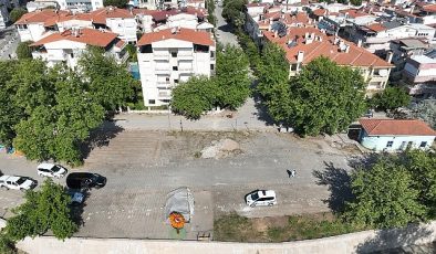 Edremit’te İskele Mahallesi’nde Çevre Düzenlemesi Yapılıyor