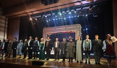 İstanbul’da Kocaeli Şehir Tiyatroları rüzgârı esti
