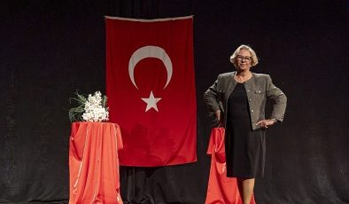 Karşıyaka’nın çınarlarından renkli defile