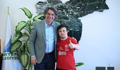 Kartepeli Sporcu Doğukan Başkan Kocaman’ı Ziyaret Etti